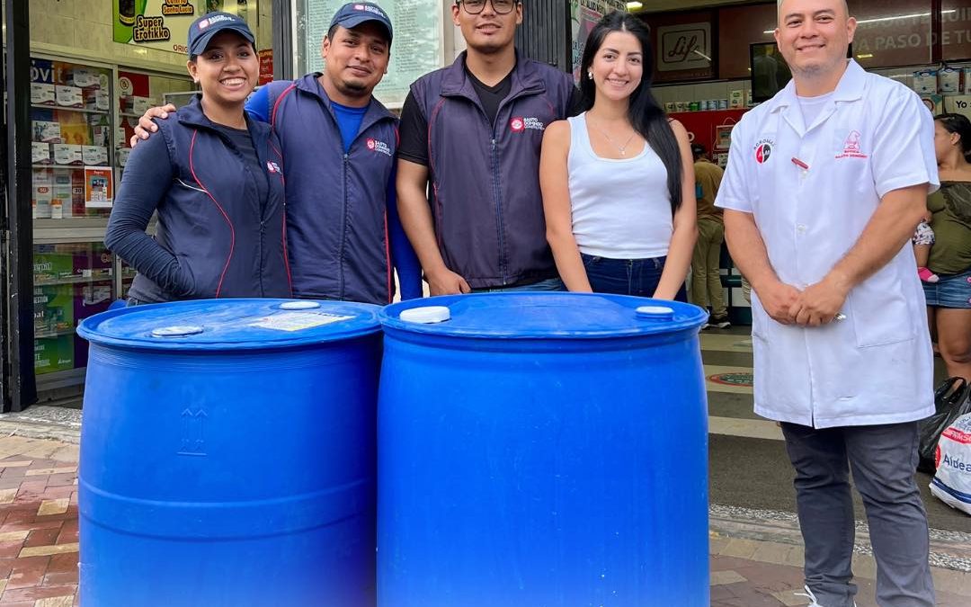 Gracias a la Botica Santo Domingo por su generosa donación de tachos para almace…