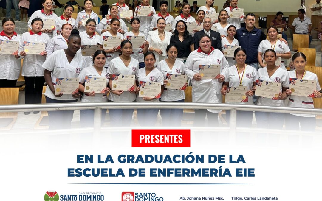 Nuestra subgerenta de Servicios Sociales Msc. Rosa Inés Carrión en delegación, f…