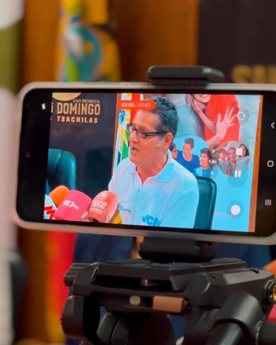 Una sonrisa puede cambiar una vida.�Epco Tsáchila y Operación Sonrisa te invitan…