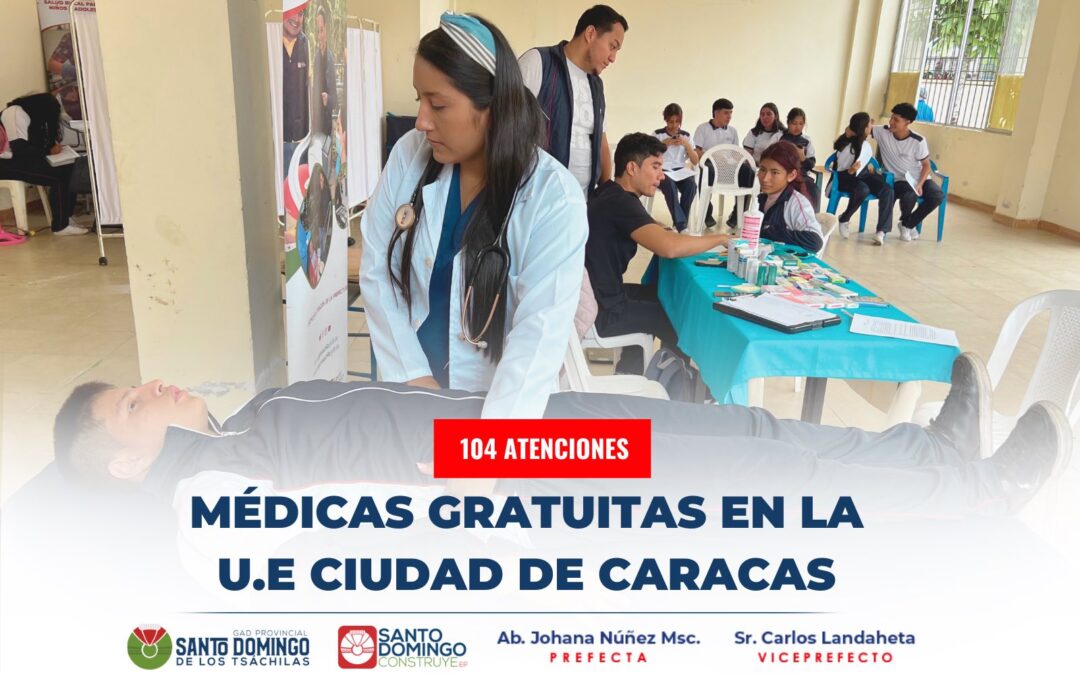 Estudiantes y docentes de la Unidad Educativa Ciudad de Caracas  contentos al r…