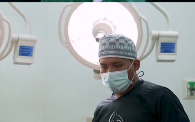 El Dr. Guido Mullo, especialista en Cirugía Plástica y Reconstructiva, se compla…