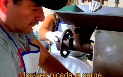 Olga Veloz, del sector de Aquepi , se ha dedicado durante 25 años a la elaborac…