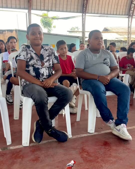 Así se vivió el octavo día de novena  en la comuna San Miguel de los Colorados ….