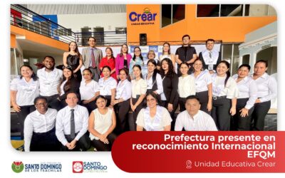 En representación de la Prefecta Johana Núñez, la subgerente de Servicios Social…