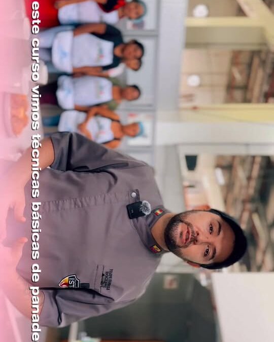 Usuarias del Proyecto Mujer Emprendedora aprendieron a elaborar pan, como parte …