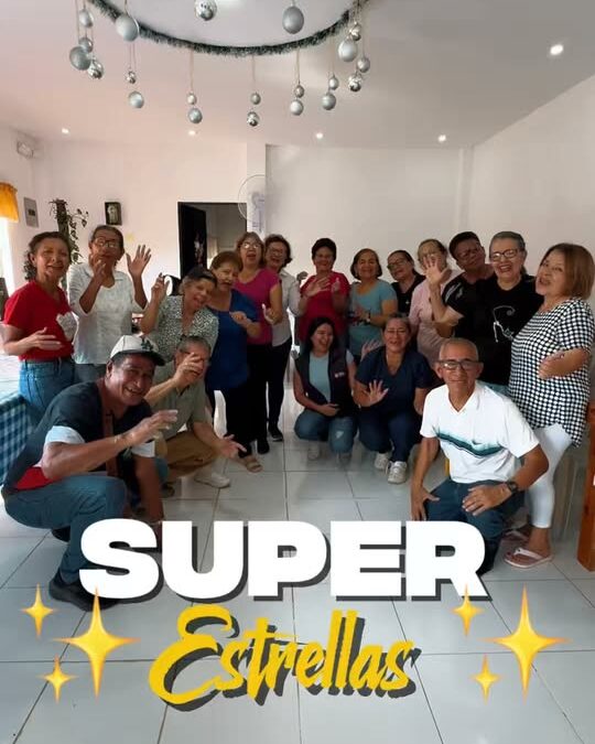 ¡Las Superestrellas del barrio Equinoccial de La Concordia! 

#SantoDomingoDeLo…