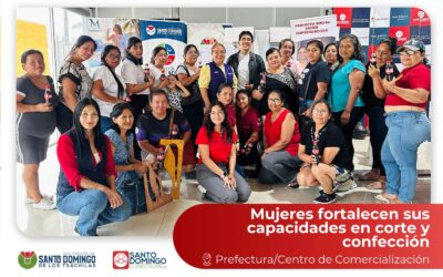 Las mujeres del proyecto social “Mujeres Emprendedoras, Libres de Violencia” for…